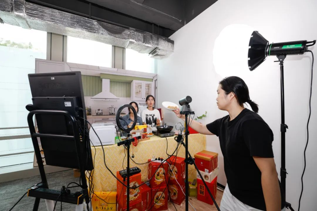 1701155949251417.png image.png