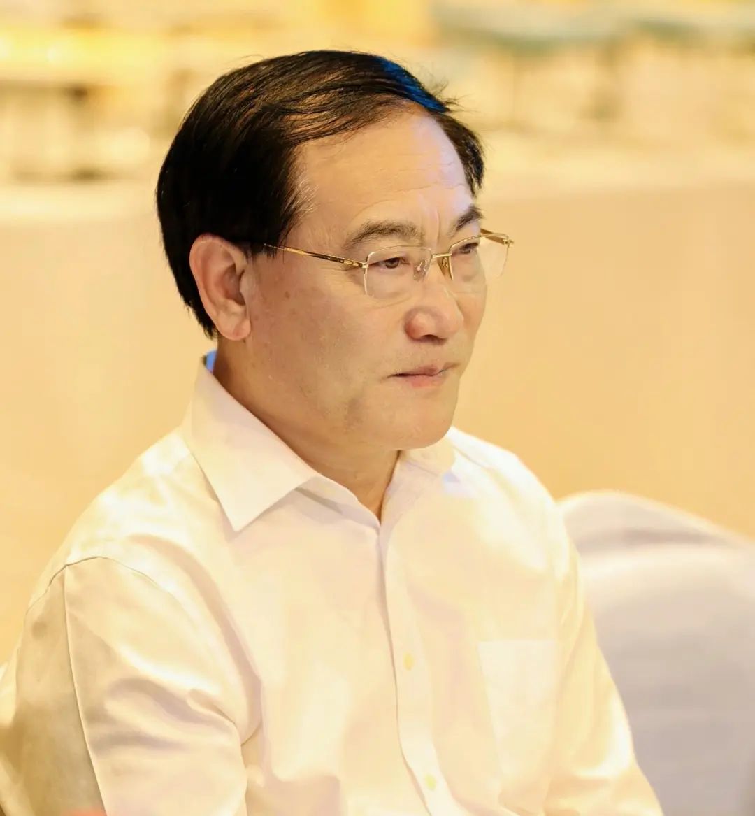 毕立君