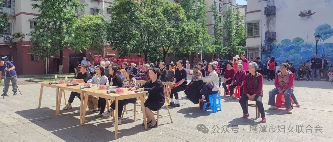 观众席.jpg