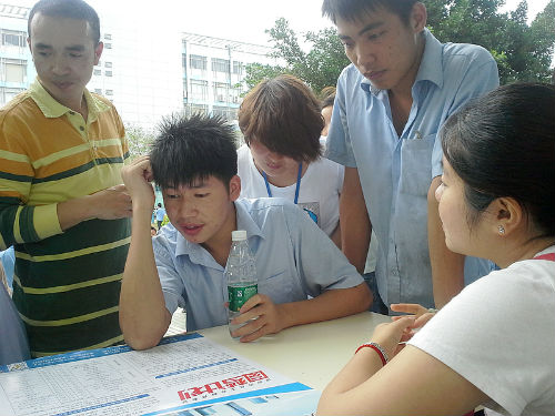 职工继续教育学院人员前往创维宣传圆梦计划