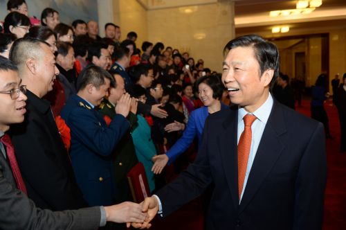 1-中共中央政治局委员、国家副主席李源潮接见受表彰代表