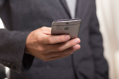 telephone-586266_640
