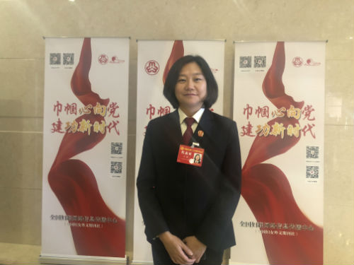 刘黎
