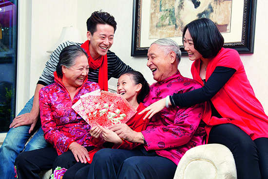 家人相聚，共享天伦之乐