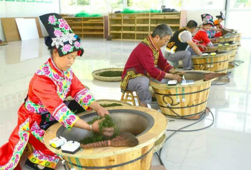 吴 红