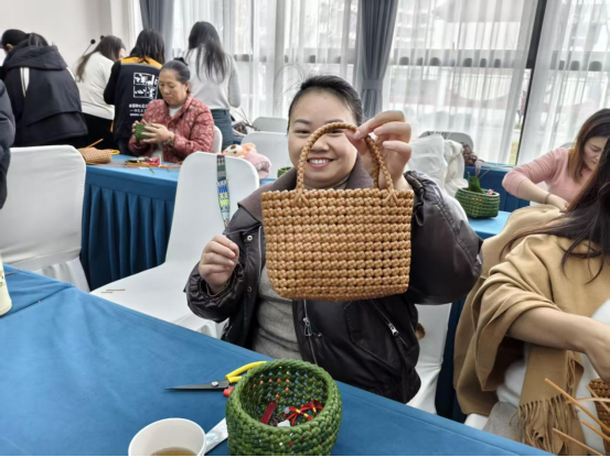 1765531942757813.png 1059cfd35de92296aae390ae362f2ba1.png